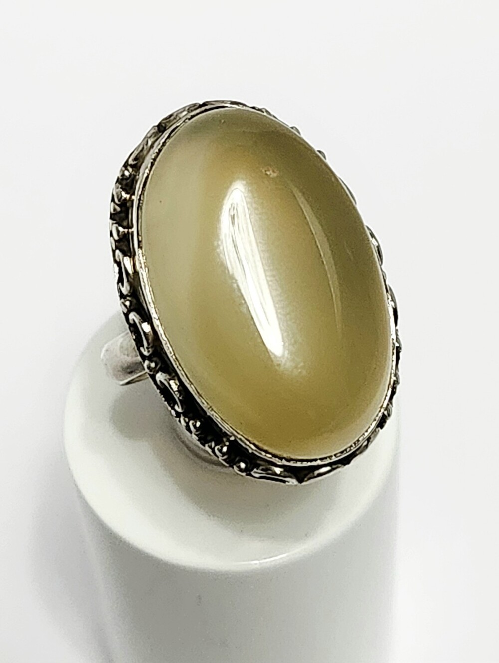 Yellow Agate Oval Cabochon Sterling Silver Ring size 6.5